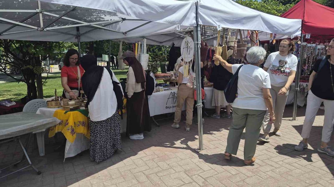 Eskişehir'de Üreten Kadınlar 'Yaz Festivali'nde El Emeği Ürünler İlgi Gördü