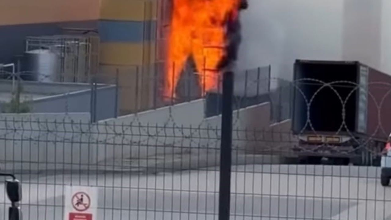 Eskişehir OSB'de yalıtım fabrikasında çıkan yangın kontrol altına alındı