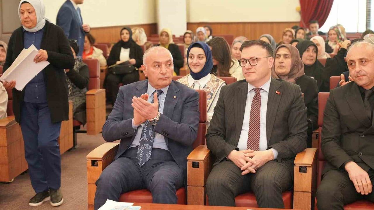 ETSO'da Tarımda Kadın Eli Akademisini Tamamlayan 200'ün Üzerinde Kadın Çiftçi Sertifika Aldı