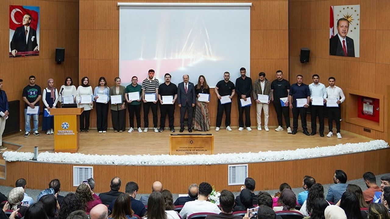 ETÜ’de mühendis adayları bitirme projelerini sergiledi