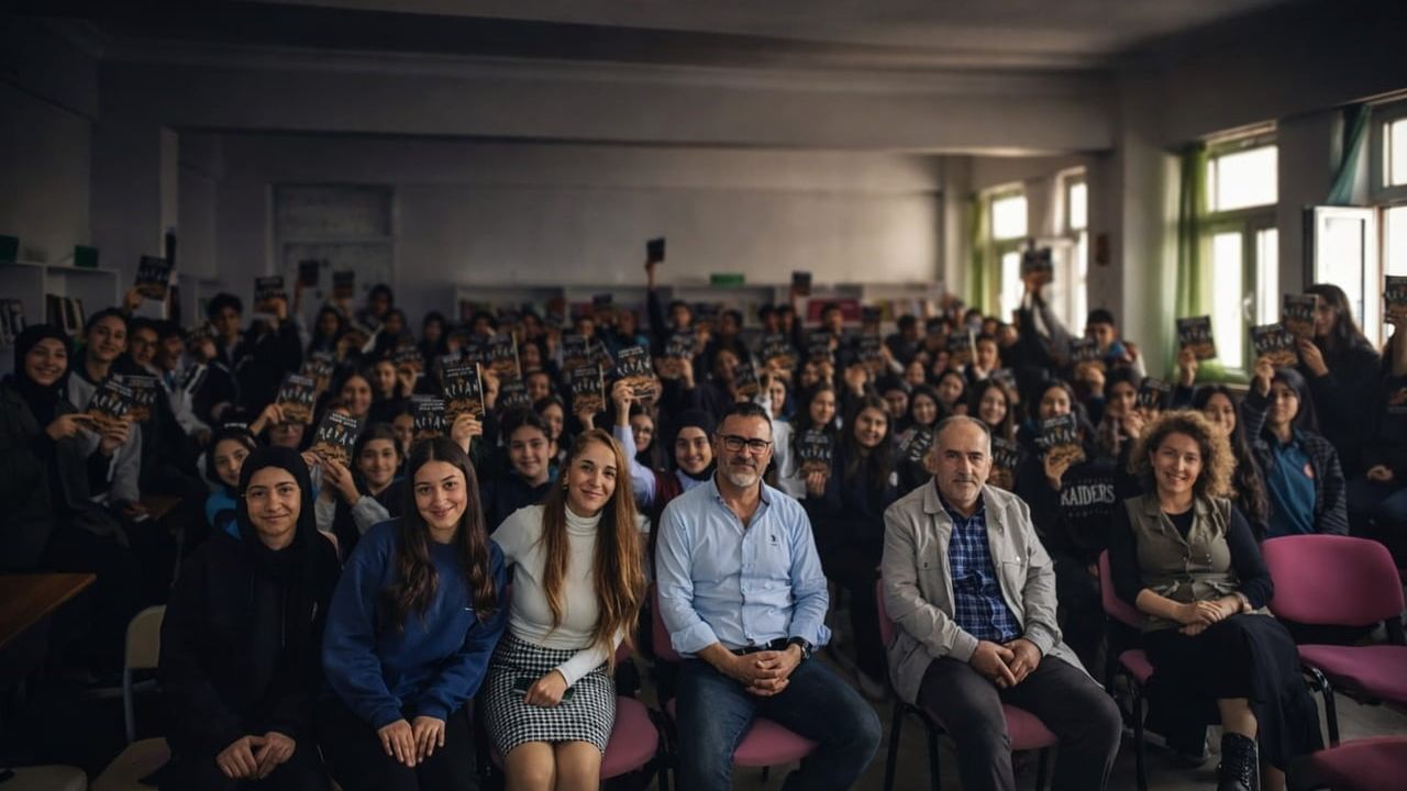 eTwinning Projesi 'Okulumun Kalbi Kütüphanem' 8 Ayda Tamamlandı