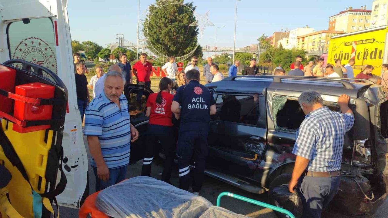 Eynesil'de kavşakta çarpışma: 1 yaralı