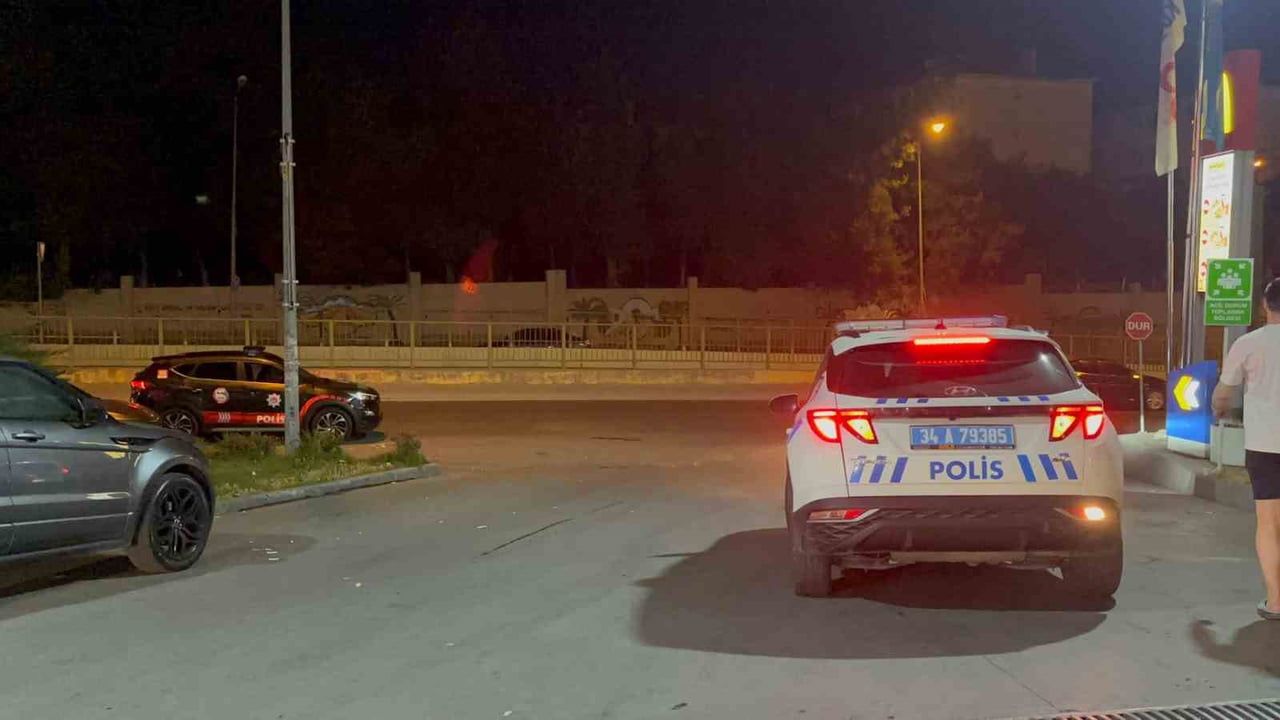 Eyüpsultan’da benzin istasyonunda motosikletlilere silahlı saldırı: 3 yaralı