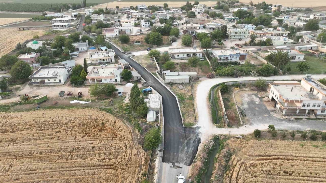 Eyyübiye'de 6 kilometrelik grup yolunda sıcak asfalt çalışması