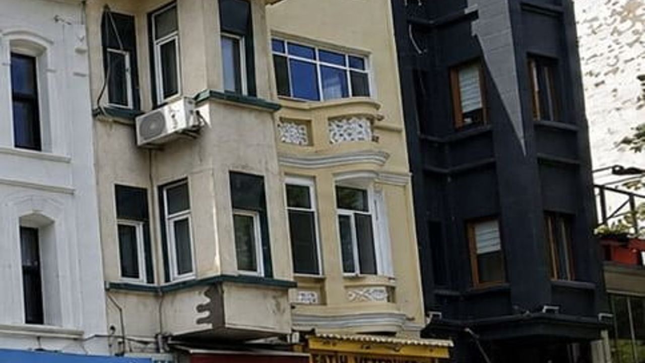 Fatih’te Fevzipaşa ve Macar Kardeşler Caddeleri’nde 92 binada cephe rehabilitasyonu sürüyor