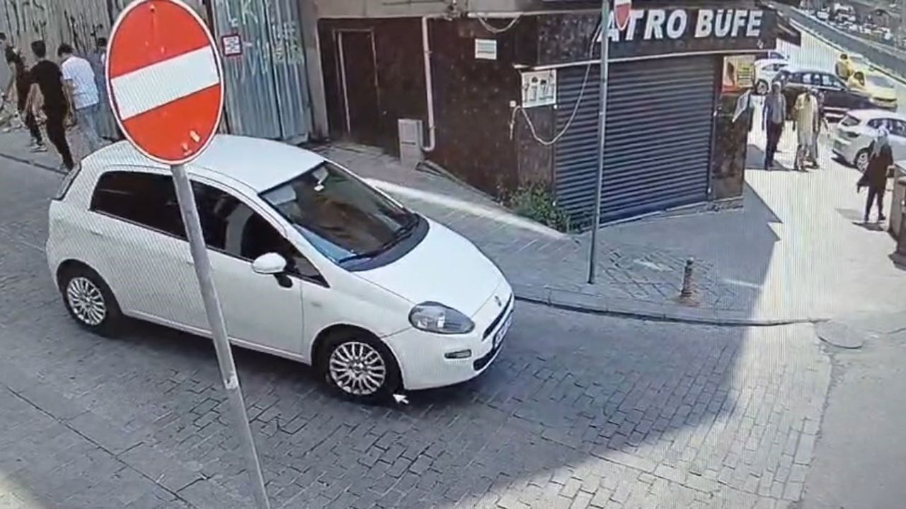 Fatih’te park halindeki araçtan çanta çalındı, bir şüpheli tutuklandı
