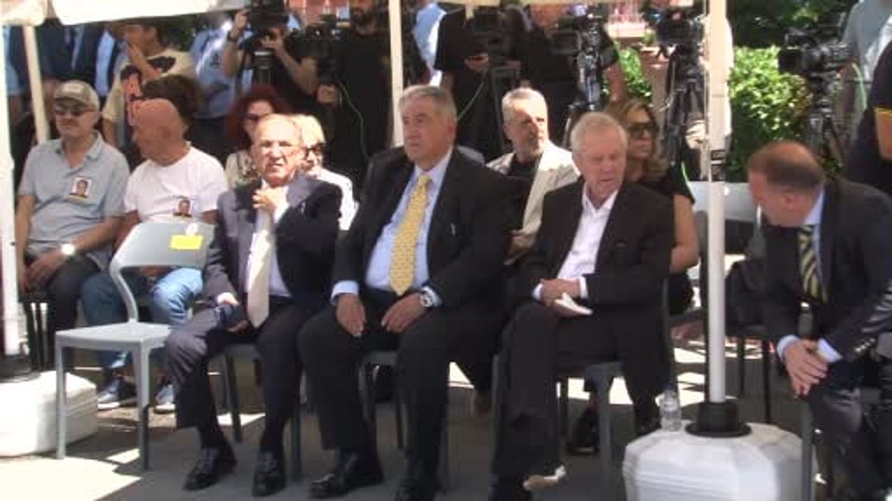 Fenerbahçe'de Derviş Köksal Özbek için Dereağzı'nda cenaze töreni düzenlendi