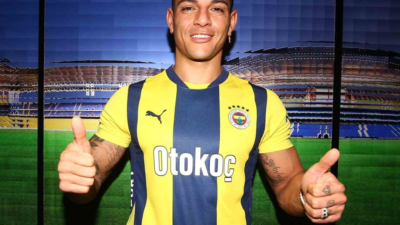 Fenerbahçe’de Diego Carlos sağlık kontrolüne katılmadı