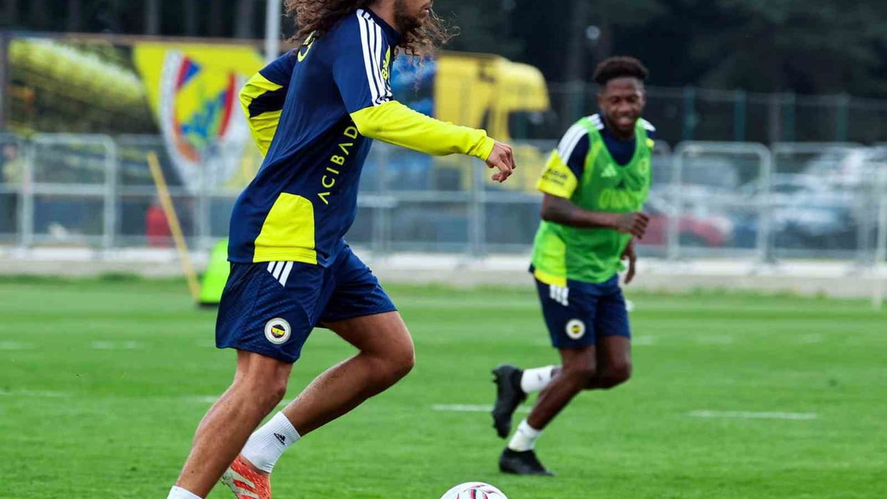 Fenerbahçe hazırlıklarını Topuk Yaylası'nda sürdürüyor