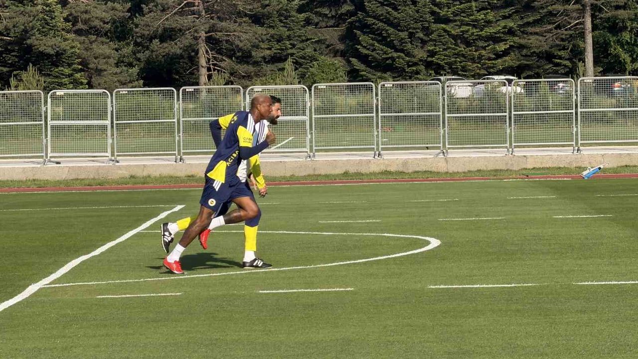 Fenerbahçe Topuk Yaylası'nda ikinci antrenmanı tamamladı