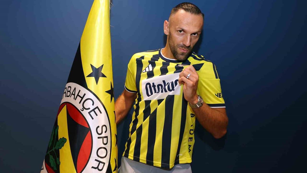 Fenerbahçe, Vedat Muriqi ile 3 yıllık sözleşme imzaladı