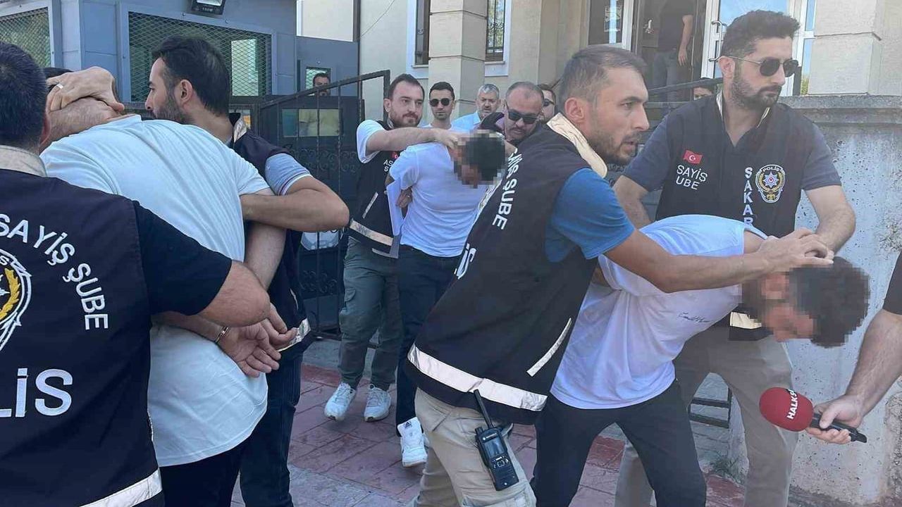 Ferizli'de eski belediye başkanına suikast davası: Duruşma, savcılık soruşturması beklenerek ertelendi