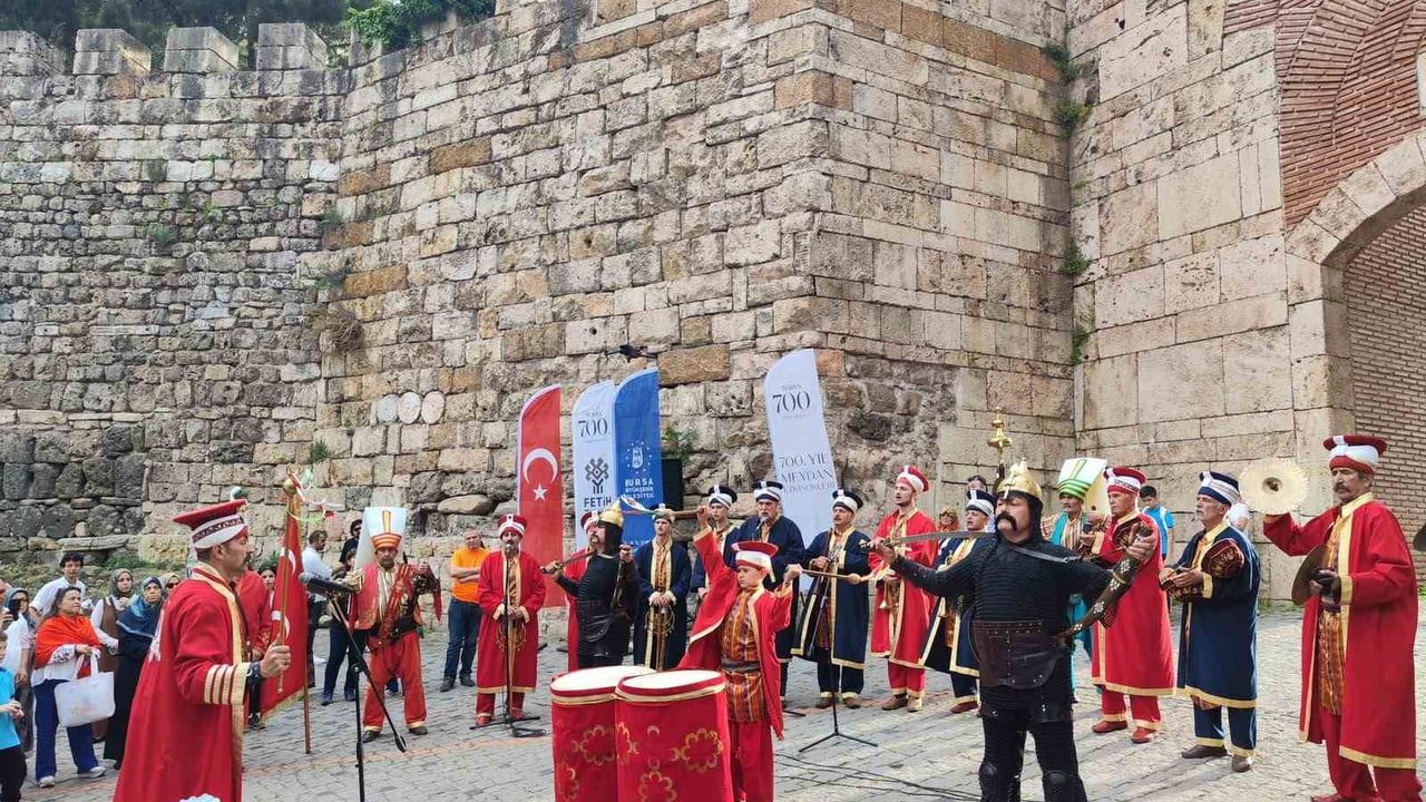 Fethin 700. yılında mehter sesleri Saltanat Kapı’dan yükseldi