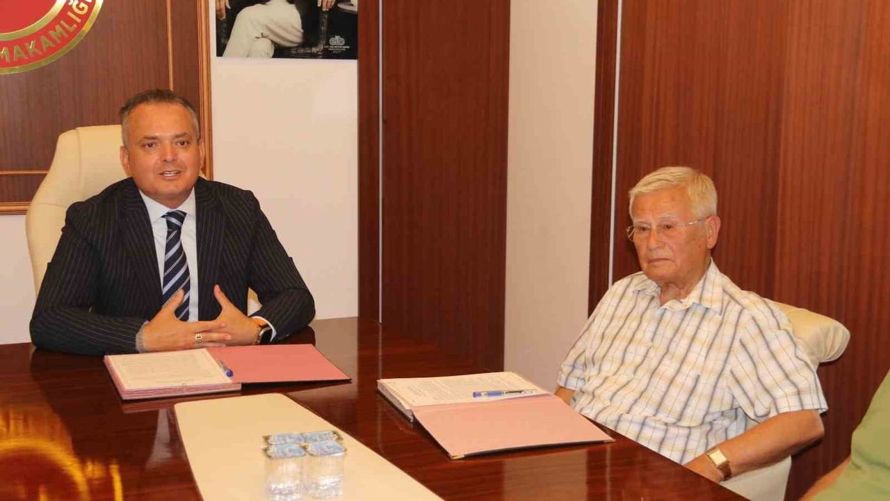 Fethiye'de 91 yaşındaki mühendis, 500 milyon TL değerinde bina ve arsayı eğitime bağışladı