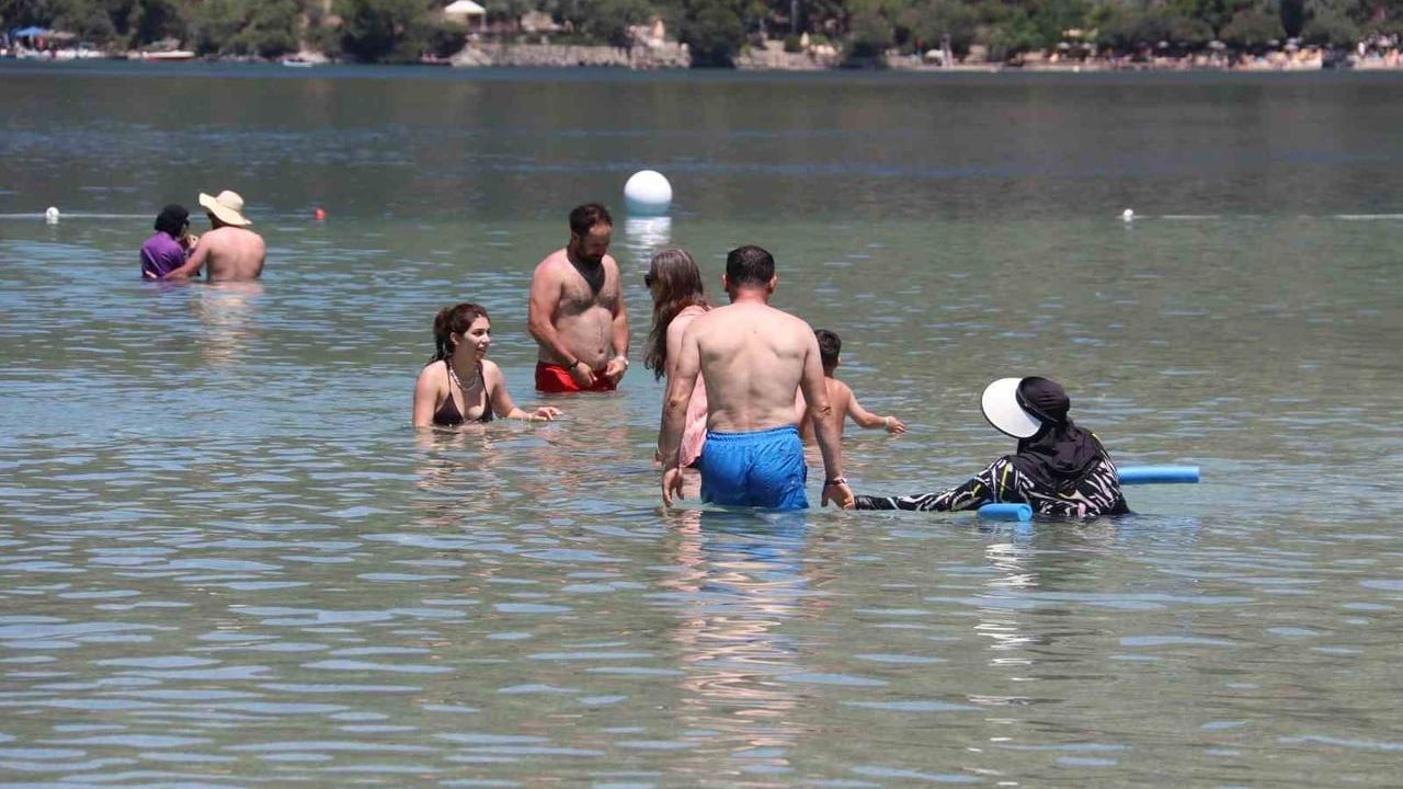Fethiye Ölüdeniz Kumburnu Plajı bayramda 18 bin 870 ziyaretçi ağırladı