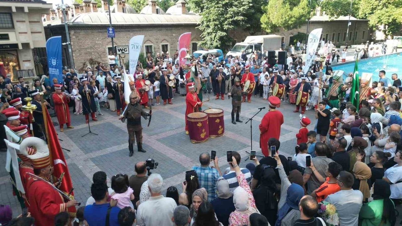 Fetih ruhu mehter konserleriyle Gazi Orhan Parkı'nda yaşatıldı