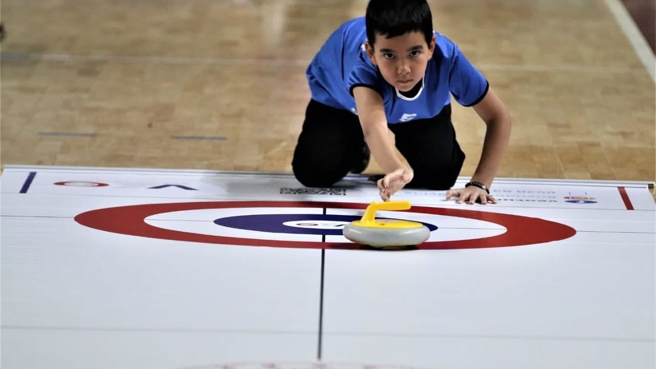 Floor Curling Türkiye Şampiyonası Sivas'ta devam ediyor