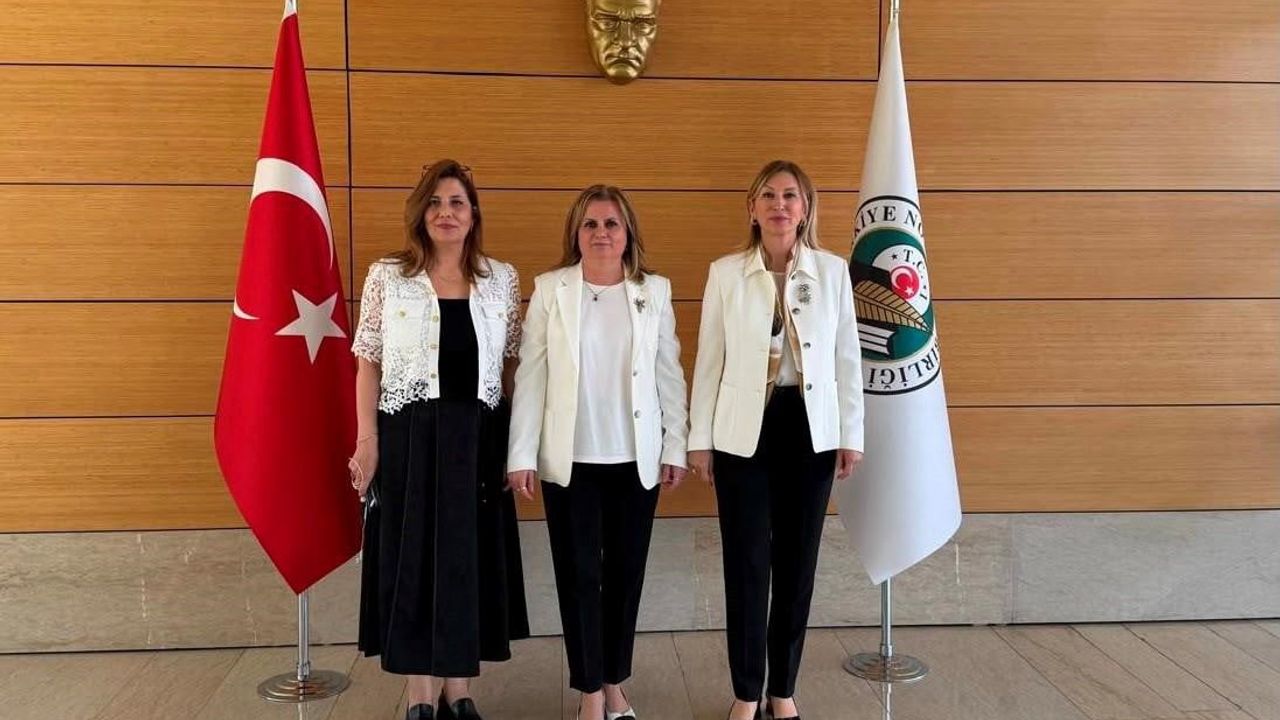 Fulya Uysal Güler Türkiye Noterler Birliği başkanlığı görevine başladı