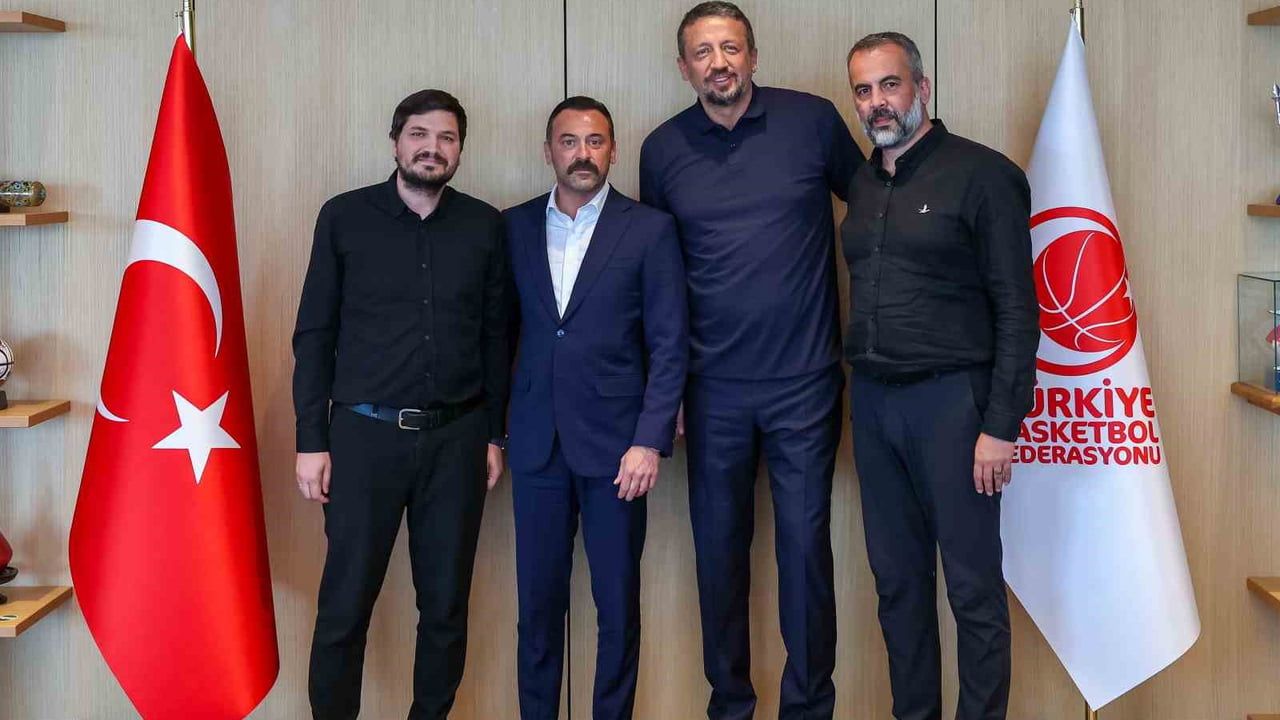Galatasaray’dan TBF başkanı Türkoğlu’na ziyaret