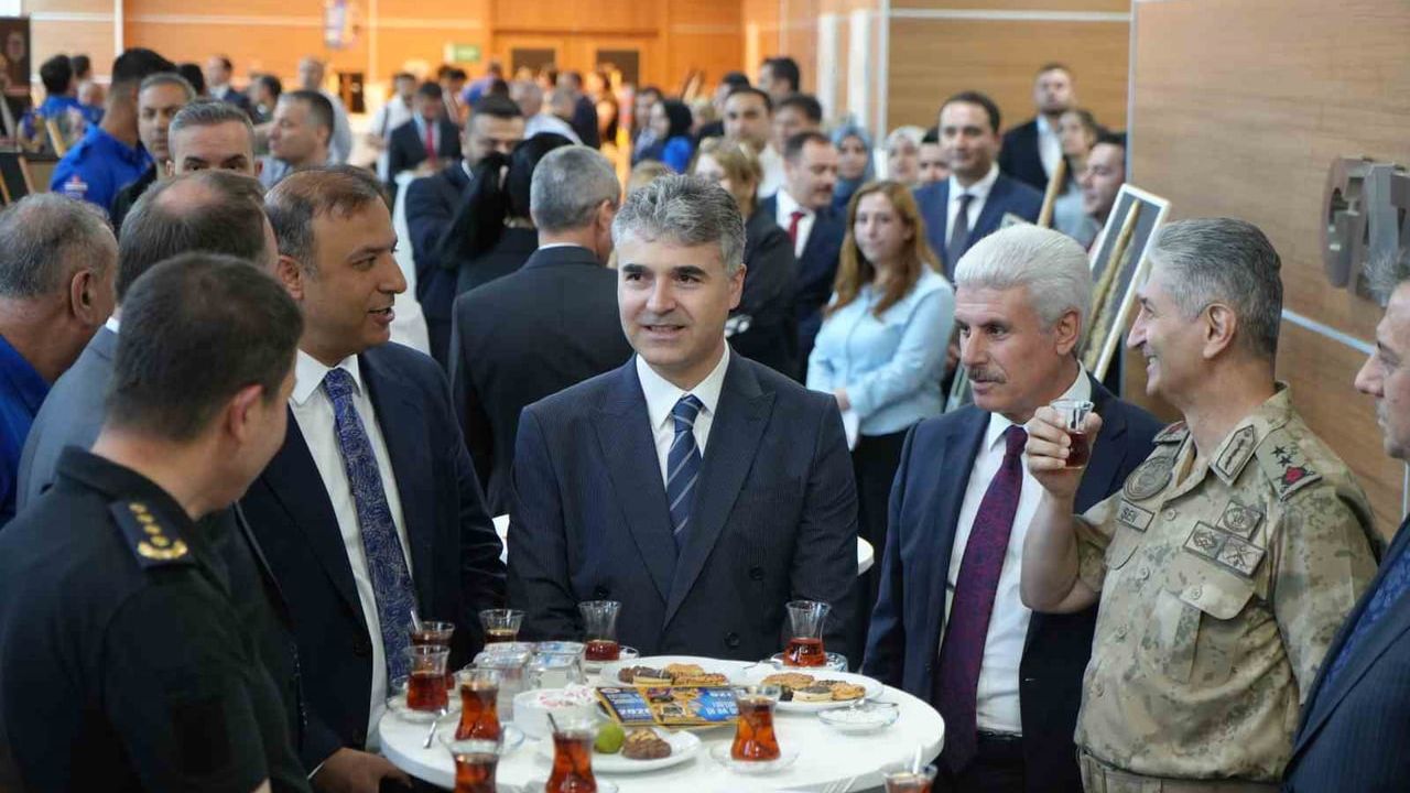 Gaziantep Adliyesi'nde resim ve el sanatları sergisi açıldı