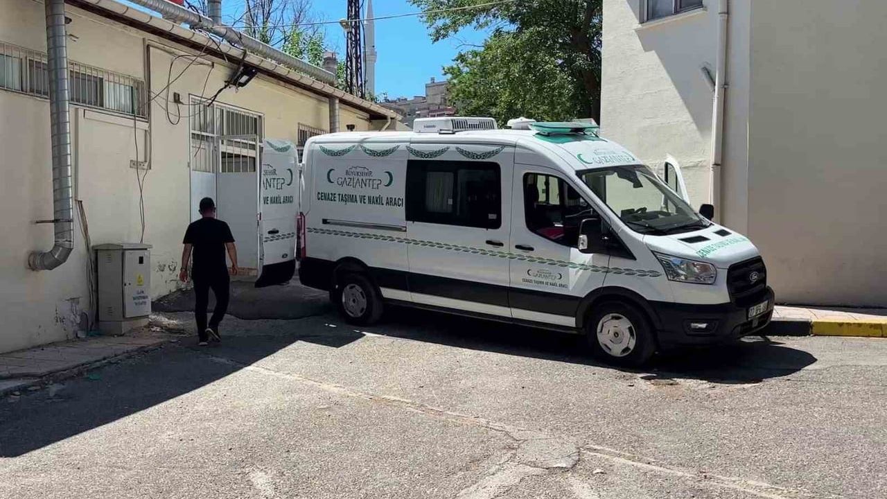 Gaziantep'te 17 yaşındaki oğul pompalı tüfekle babasını öldürdü