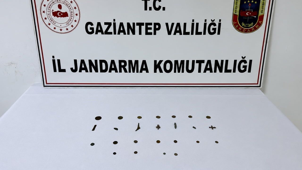 Gaziantep'te 19 tarihi eser sikke ele geçirildi: 1 gözaltı