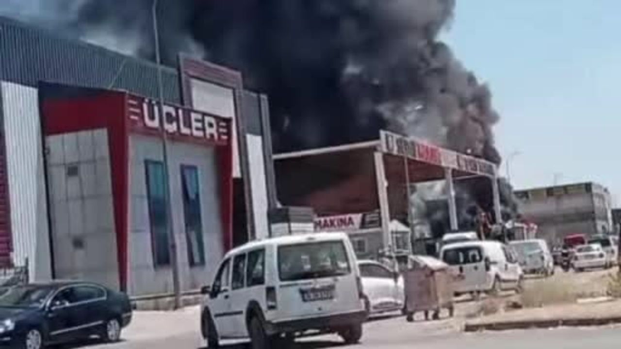 Gaziantep'te iş yerinde yangın: itfaiye müdahalesi sürüyor