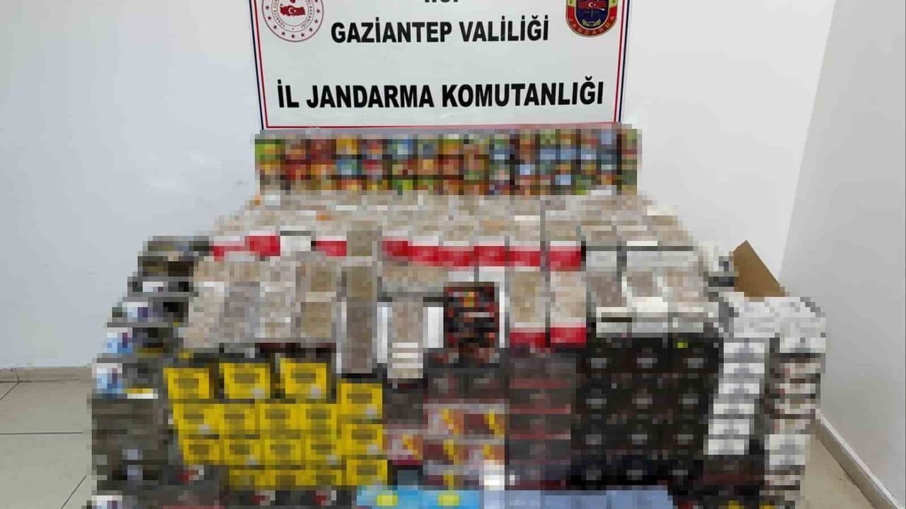 Gaziantep'te jandarma operasyonu: 1,86 milyon TL değerinde kaçak tütün ve makaron ele geçirildi, 1 gözaltı