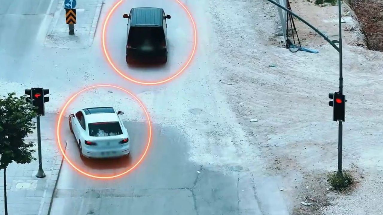 Gaziantep'te kırmızı ışık ihlali yapan 3 bin 745 sürücüye 21 milyon 530 bin TL ceza