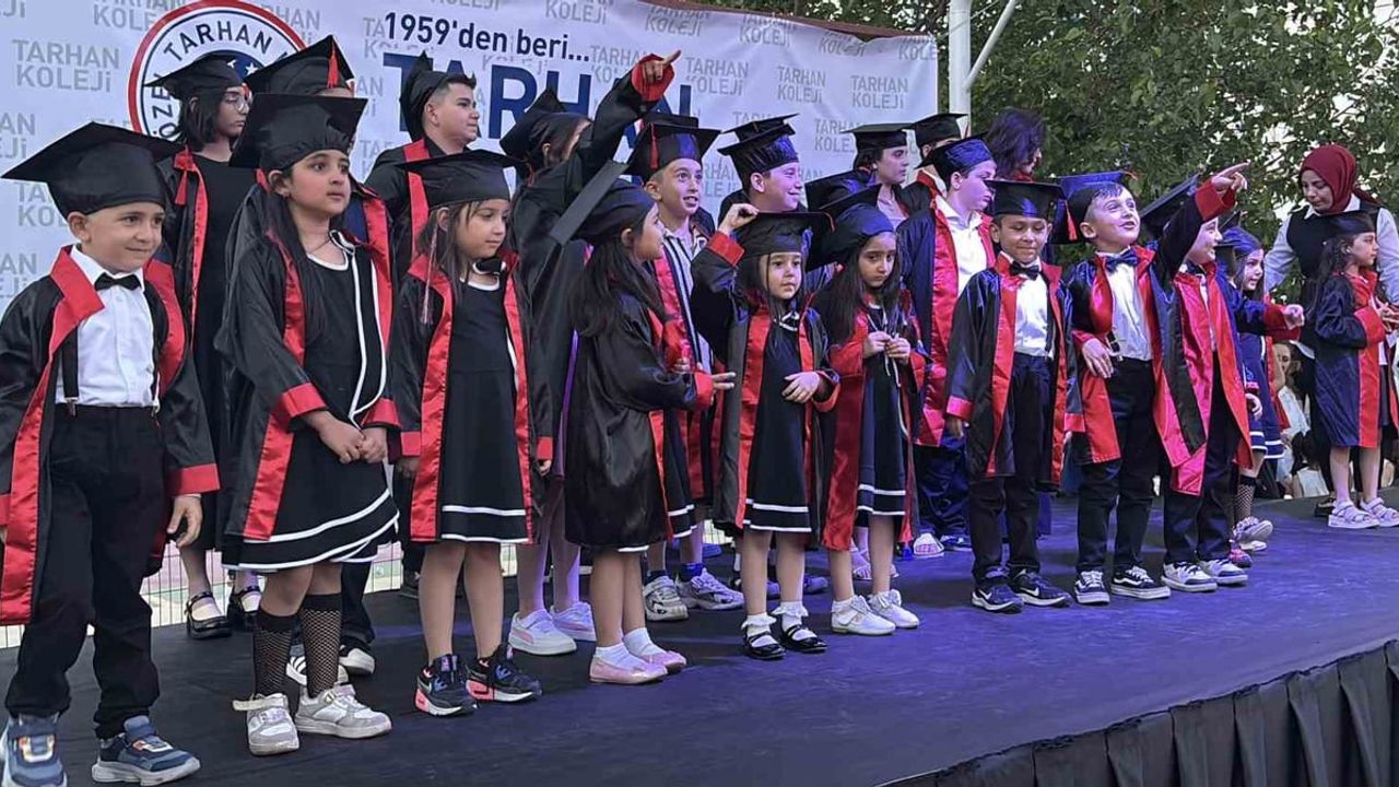 Gaziantep’te Tarhan Koleji ilk mezunlerini uğurladı