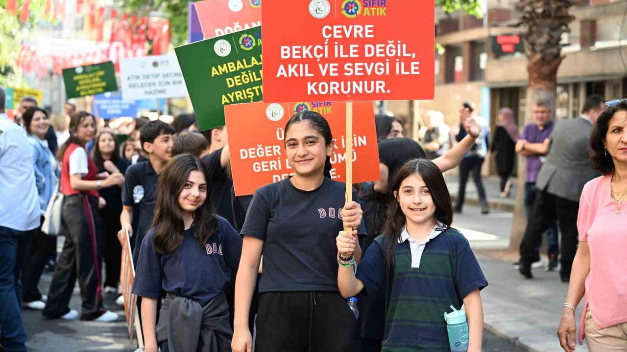 Gaziosmanpaşa'da sıfır atık uygulamaları enerjiye dönüştü: 61 bin 200 ağacın kesilmesi önlendi