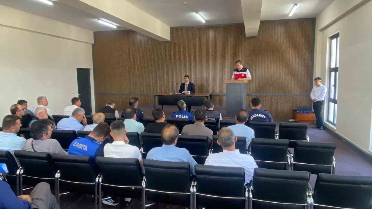 Gediz'de 2026 Biçerdöver Hizmetleri ve Anız Yangınlarına Karşı Bilgilendirme Toplantısı