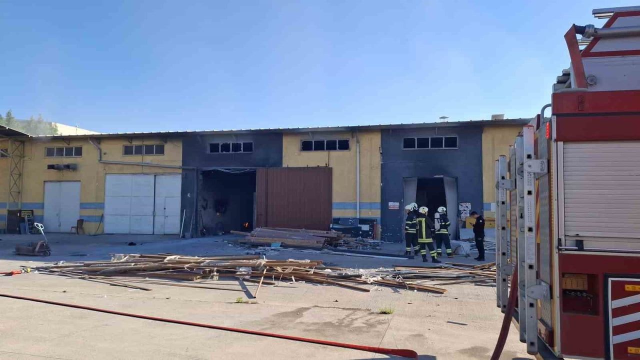 Gediz OSB'de alüminyum tesisinde patlama: 3 yaralı, 1'i ağır