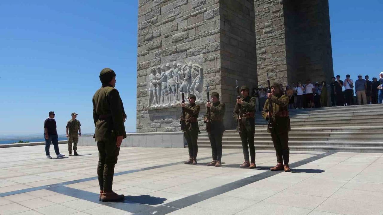 Gelibolu tarihi alanda 57. alay nöbete devam ediyor