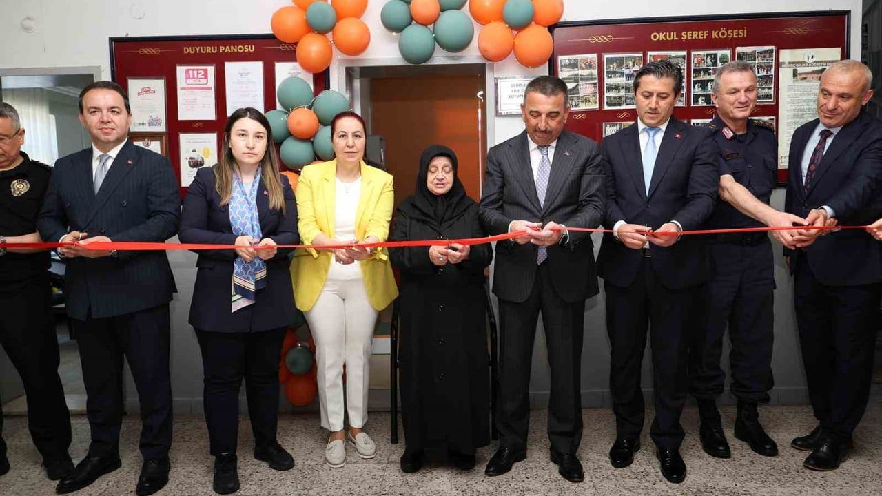 Gelik İlkokulu'na Kütüphane: Defterdarlığın Anlamlı Açılışı