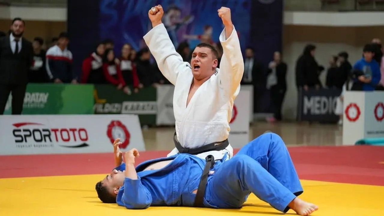 Genç hafız ve çello sanatçısı, Galatasaray judo takımına girdi