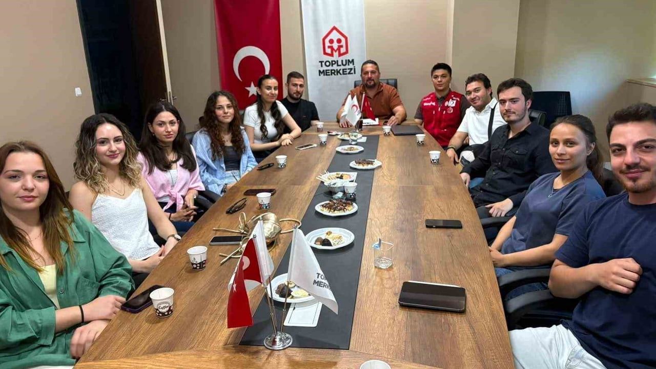 Genç Kızılay'da başkan değişimi