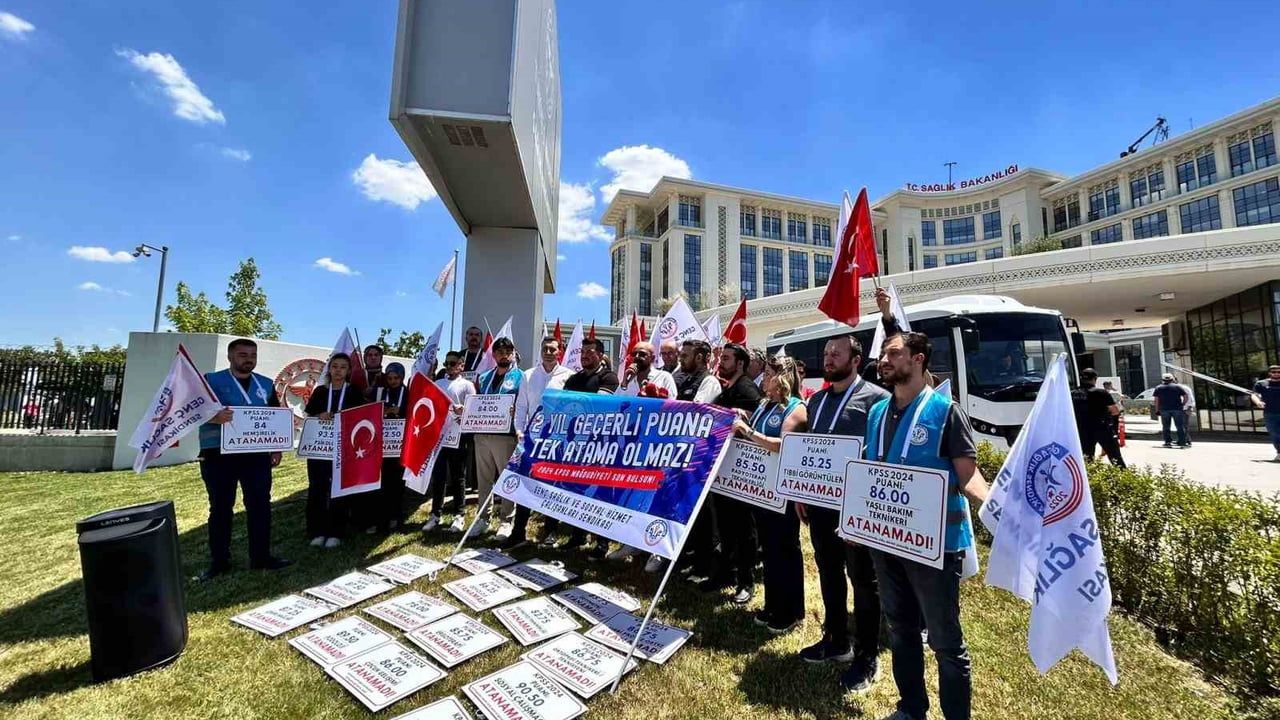 Genç Sağlık Sendikası'ndan sağlık çalışanları için ek kontenjan çağrısı