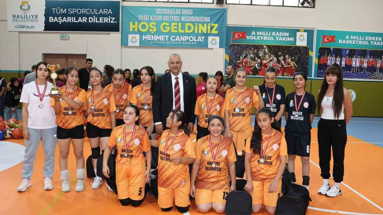 Genç sporcular Haliliye’de voleybol coşkusu yaşadı