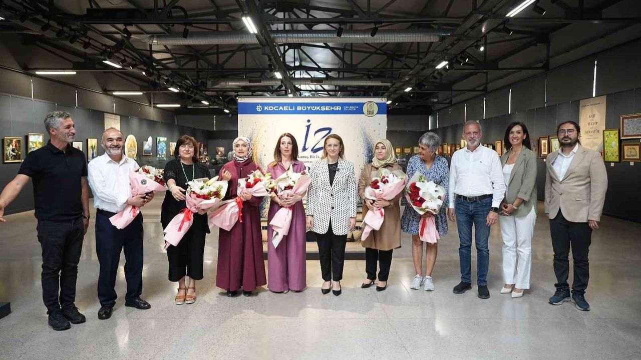 Gençlerin 'İz' temalı yıl sonu sergisi beğeni topladı