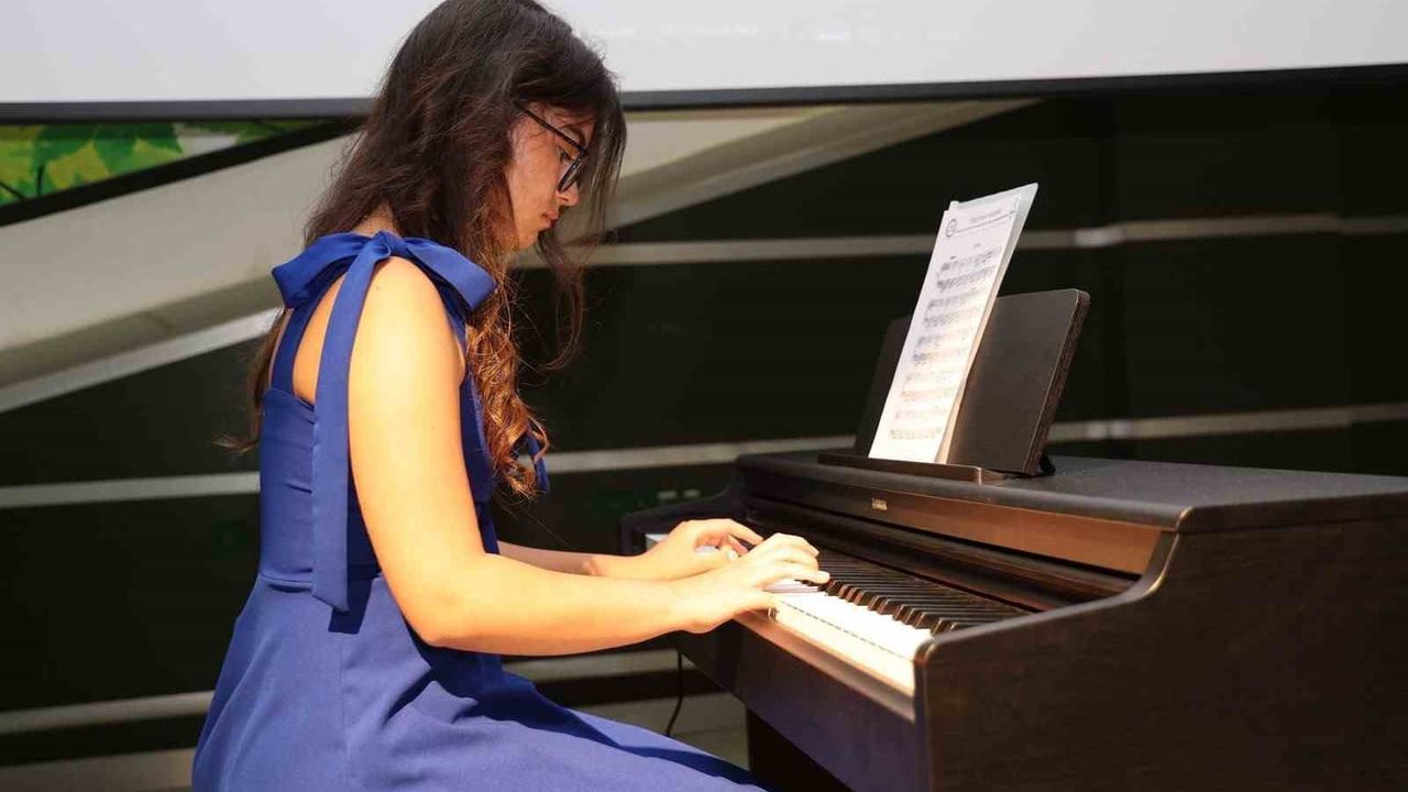 GESMEK Piyano Kursiyerleri Hazırladıkları Konserle Sahne Aldı