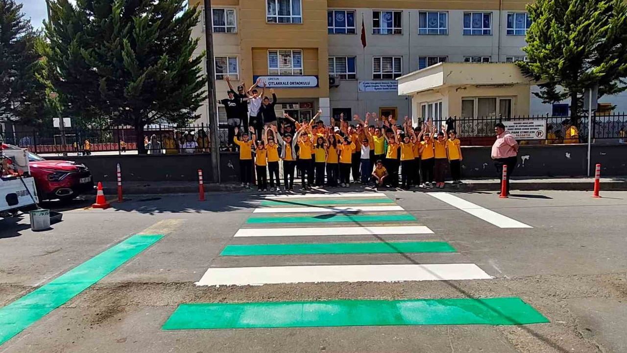 Giresun Belediyesi ekipleri yaya güvenliği için sahada