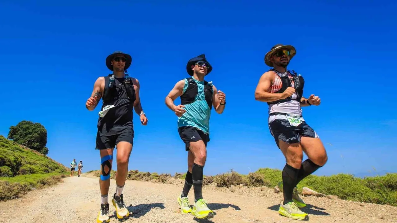 Gökçeada Ultra Trail'de madalyalar sahiplerini buldu: Uluslararası katılımla zorlu parkurlar tamamlandı