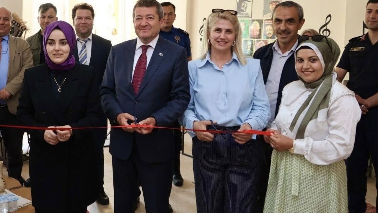 Gölpazarı'nda Halk Eğitimi Merkezi tarafından Nostalji Kafe açıldı