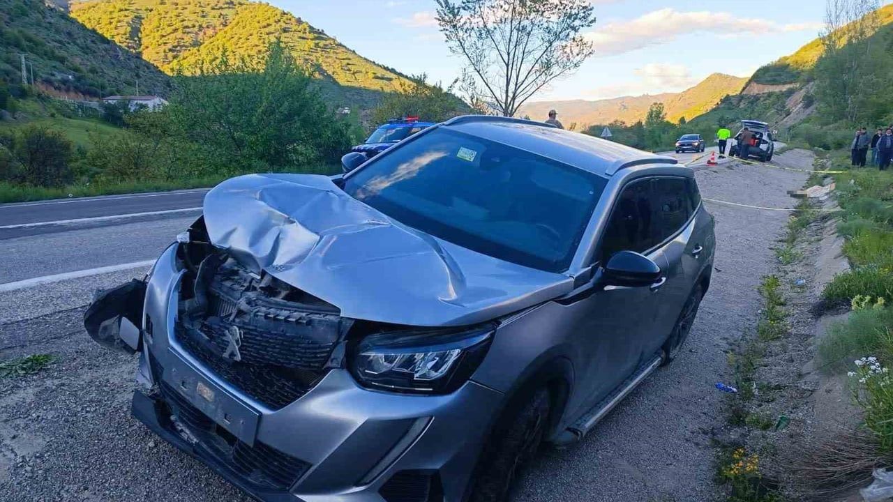 Gümüşhane'de yolun karşısına geçen yaya otomobilin çarpması sonucu hayatını kaybetti