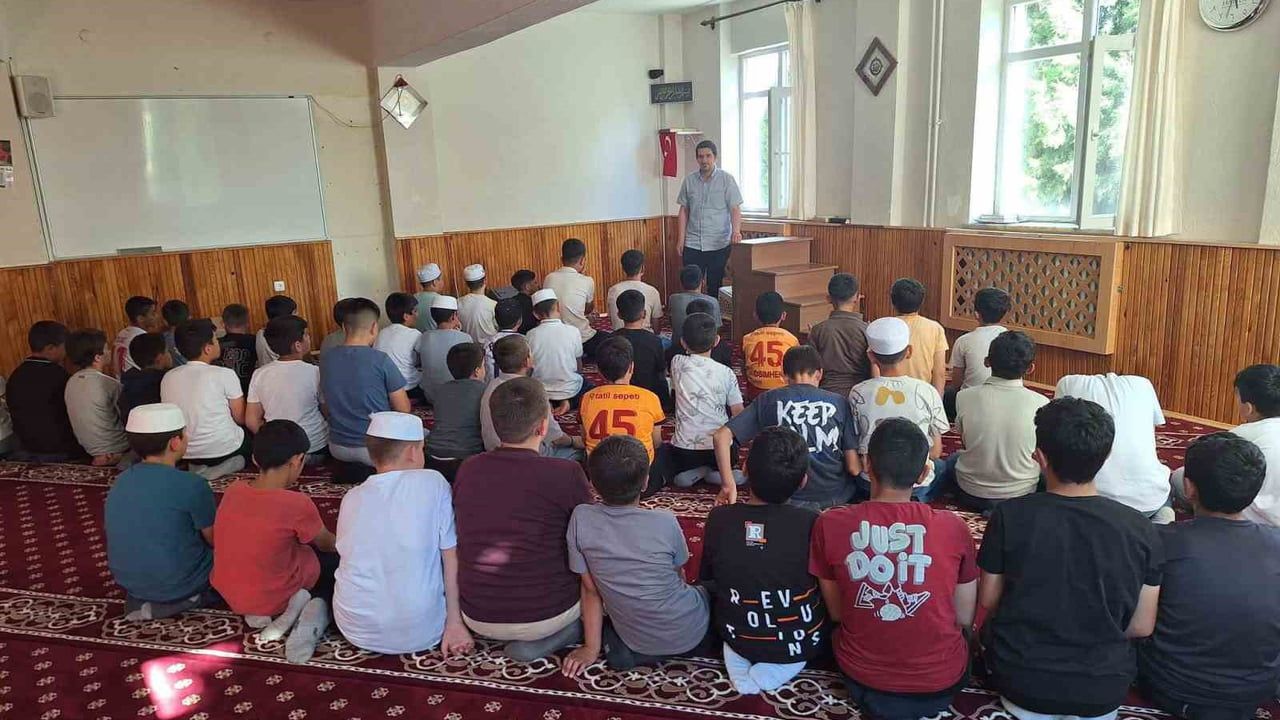 Hafızlık öğrencilerine teknoloji bağımlılığı semineri