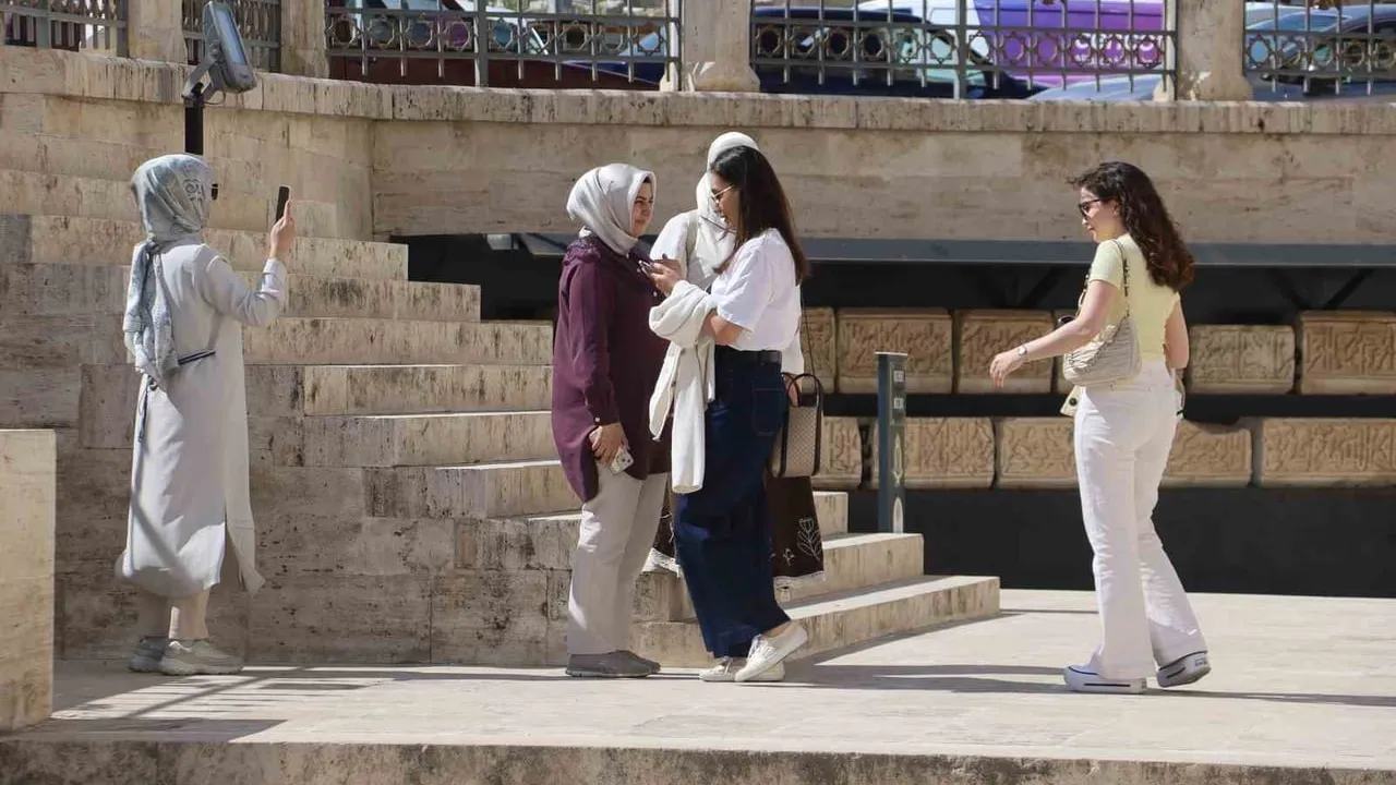 Hafta sonunda Gök Medrese'ye ilgi yoğunlaştı
