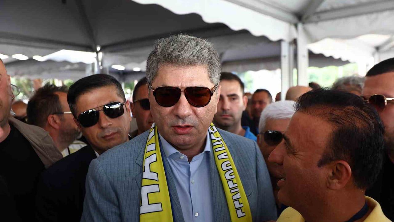 Hakan Safi: "Seçimden sonra da transferlere devam edeceğiz" — Kongreye yüksek katılım