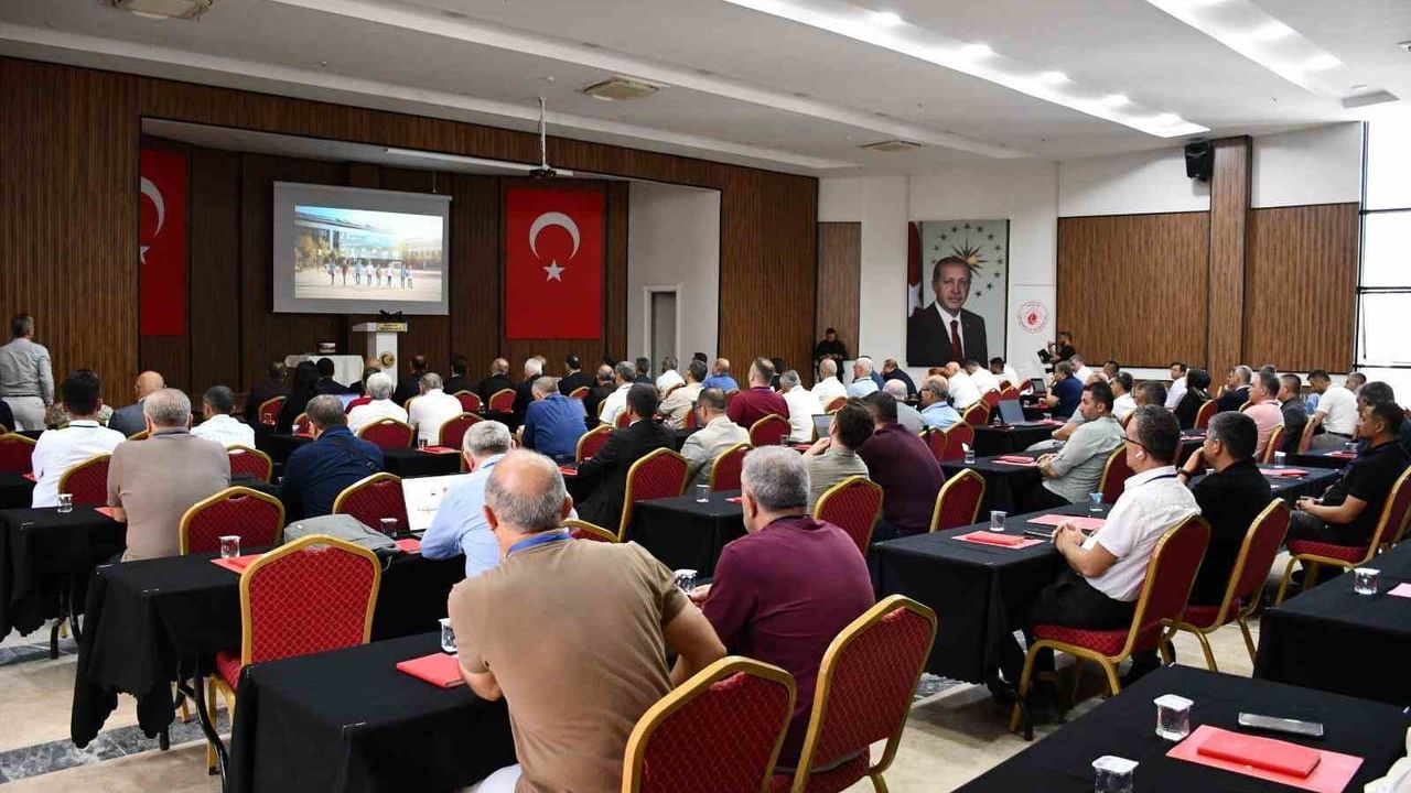 Hakkâri'de 81 ilin öğretmenevi müdürleri bir araya geldi