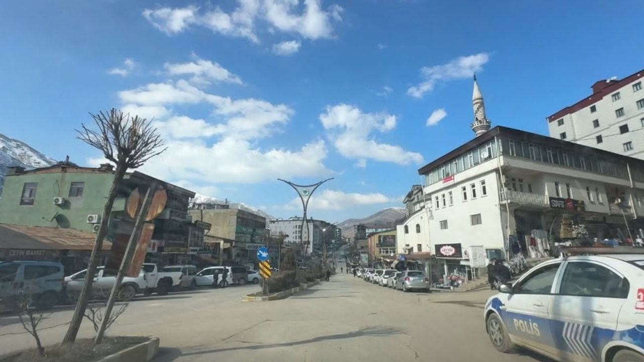 Hakkari Şemdinli'de İran sınırında kimliği belirsiz erkek cesedi bulundu
